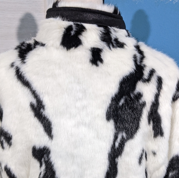 INC faux fur " Cruela"  jacket with pockets - Picture 7 of 10